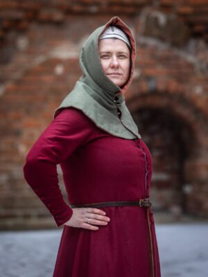 Women's hood with buttons