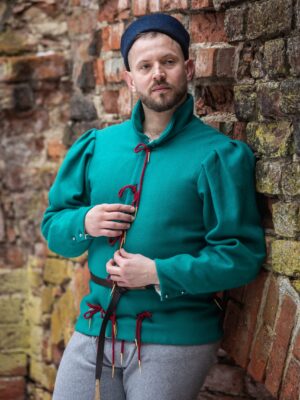 Late medieval doublet with puffs